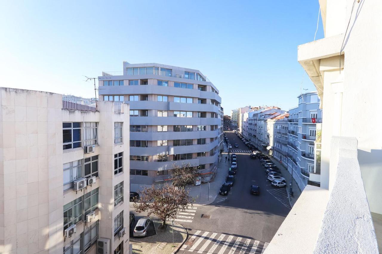 Marques De Pombal Duplex With Terrace By Homing Apartment Lisbon Luaran gambar